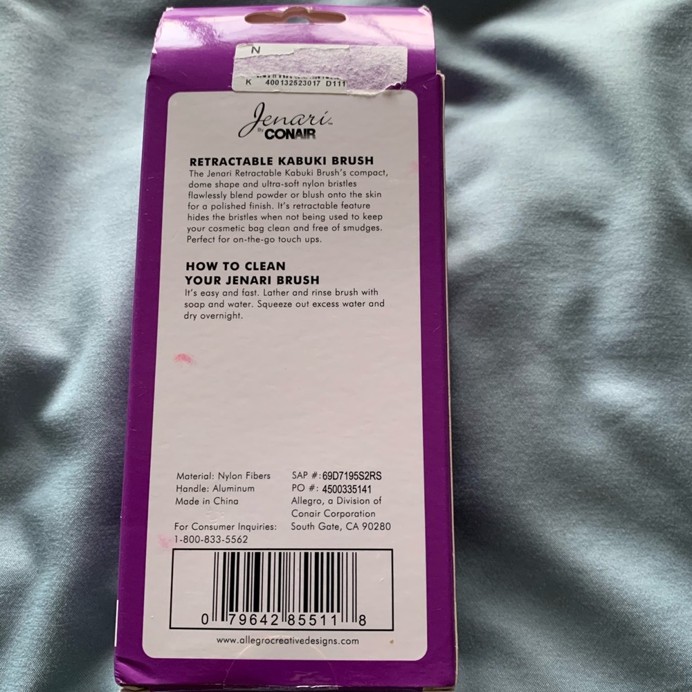 NIB JENARI CONAIR RETRACTABLE KABUKI PROFESSIONAL QUALITY BRUSH - Picture 2 of 2